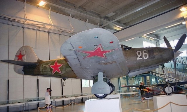 Bell P-39Q Airacobra (3).jpg